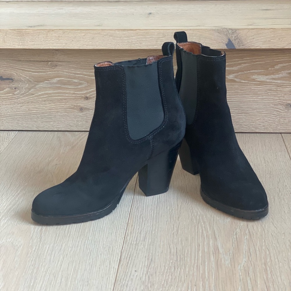 Frye suede black boots, pull on, size 6.5